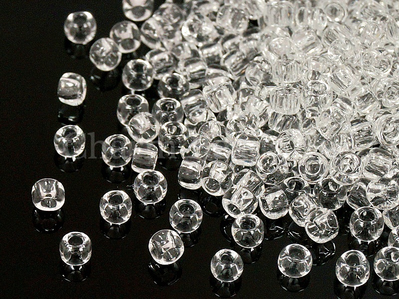 Бисер Toho, размер 8/0. Цвет #1 (Прозрачный хрусталь). Цена указана за 10 грамм. Производитель - Япония. | Интернет-магазин товаров для рукоделия