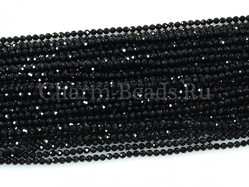 Граненые бусины черной шпинели, каменный бисер. Диаметр отверстия 0.4 мм. Размеры, вес,  длина и количество бусин на нити указаны примерно.
