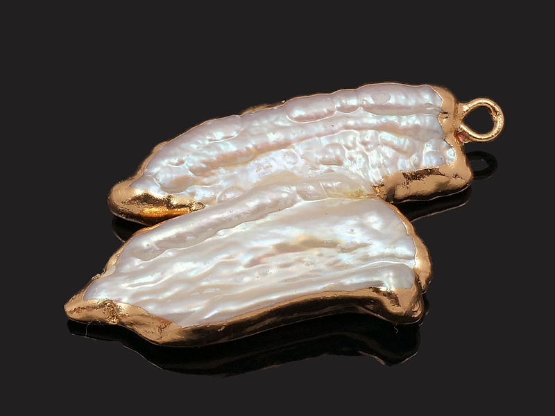 Пoдвeска с жемчугом 33x18x6мм