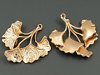Подвеска "Золотые листья гинкго билоба" для создания бижутерии (украшений). Покрытие - золото 14к. Размеры - 25х24х5 мм. Диаметр подвесного колечка - 1.2 мм, колечко замкнуто. Цена указана за штуку.
, фото №136155