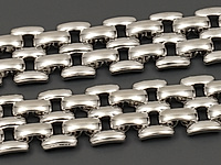 Ювелирная цепочка с кирпичным плетением для создания бижутерии (украшений). Покрытие - родий. Ширина цепочки - 9 мм. Высота - 3 мм. Размер звеньев - 9х5 и 6х2 мм, одно не замкнуто. Цена указана за 20 см. При покупке от 2 мерок, вы получаете 40, 60 и другие отрезки, кратные 20 см, одним отрезком.
, фото №153822