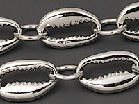 Ювелирная цепочка с глидерным плетением для создания бижутерии (украшений). Покрытие - родий. Размер звеньев - 15x9x2.5 и 8.5x1.3 мм, одно не замкнуто. Цена указана за 20 см. При покупке от 2 мерок, вы получаете 40, 60 и другие отрезки, кратные 20 см, одним отрезком.
, фото №153842