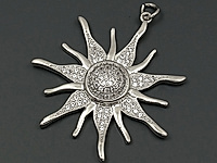 Подвеска "Хрустальное солнце" для создания бижутерии (украшений). Покрытие - родий. Вставки - фианиты. Размер отверстия - 5х3.5. Длина подвески с бейлом - 38 мм. Цена указана за штуку.
, фото №160105