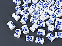 Фарфоровые бусины трубочки "Темно-синяя цветочная гжель". Цвет - синий на белом. Диаметр отверстия - 2 мм. Производитель - Китай. Размеры и вес бусин усреднены. Точнее замеряем по требованию. Цена указана за штуку.
, фото №160388