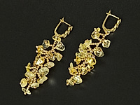 Создайте солнечное украшение, переливающееся теплом и светом! Эти серьги-веточки собраны из полупрозрачных кусочков бусинг галтовки цитрина — камня радости, энергии и внутреннего сияния. Каждый элемент здесь словно луч солнца, застывший в золоте.&nbsp;

Изящные золотистые бусины шарики придают композиции роскошное мерцание, а швензы с тремя сердечками добавляют нотку романтичности и нежности. Украшение получается невероятно женственным и утонченным — будто солнечный свет сплетается с золотыми бликами в причудливом танце.

Мастер - класс, как собрать серьги веточки, ЗДЕСЬ.&nbsp;
, фото №161186