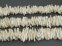 Бусины натурального барочного жемчуга бива "чипсы" с отверстием по центру. Яркий белый блеск перламутра. Диаметр отверстия 0.5 мм. Размеры и вес указаны в диапазоне. Точнее замеряем по требованию.
, фото №161234