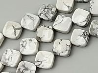 Бусины магнезита ромб (торговое название "кахолонг", "говлит"). Диаметр отверстия 1 мм. Размеры, вес, длина и количество бусин на нити указаны примерно.
, фото №161265