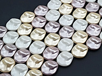 Бусины барочного жемчуга майорка (Majorika) мятый овал белый, кремовый, бежевый. Диаметр отверстия 1 мм. Размеры, вес, длина и количество бусин на нити указаны примерно. Мелкие выемки.
, фото №161297