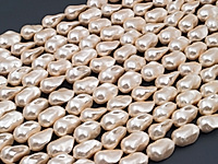 Бусины барочного жемчуга касуми Майорка (Majorika) кремовый. Диаметр отверстия 1 мм. Размеры, вес, длина и количество бусин на нити указаны примерно. Точнее замеряем по требованию. Мелкие выемки.
, фото №161378