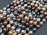 Маленькие бусины барочного жемчуга касуми Майорка (Majorika) серебро, золото, гематит, шоколадный микс. Диаметр отверстия 1 мм. Размеры, вес, длина и количество бусин на нити указаны примерно. Точнее замеряем по требованию. Мелкие выемки.
, фото №161481