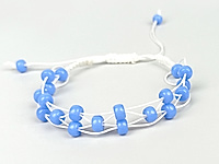Набор материалов для плетения браслета шамбала с голубыми стеклянными бусинами и белым вощёным шнуром. В комплекте всё необходимое для создания стильного аксессуара в необычной технике.&nbsp;

Готовый браслет легко впишется в повседневные и летние образы, отлично сочетается с джинсами, льном, хлопком и светлой одеждой, подходит для сольного ношения и многослойных комплектов.

Мастер - класс, как собрать плетёный браслет воздушная шамбала, ЗДЕСЬ.  &nbsp;
, фото №161536