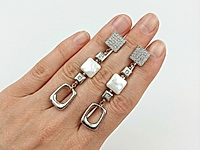 Квадратные серьги с жемчугом майорка - идея со стильным геометрическим акцентом. Прямоугольные швензы, украшенные фианитами, дополняют подвески похожей формы, а белоснежное сияние жемчуга усиливает чёткость форм, линий, порядка и организованности.&nbsp;

Собираются легко и быстро с использованием пинов и бусин.
Цвет и размеры квадратных бусин жемчуга майорка можно поменять на золотой, шоколадный, сиреневый, кремовый и т.д.
, фото №161563