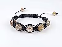 Набор материалов для создания плетёного мужского браслета шамбала с яркими бусинами медного рутилового кварца волосатика. Подходит для самостоятельного изготовления оригинального аксессуара.
Как и с чем носить
Стильный аксессуар для повседневных и деловых образов, отлично сочетается с часами, костюмом, джинсами и рубашкой.
Мастер - класс, как собрать плетёный ажурный браслет шамбала, ЗДЕСЬ.
, фото №162363