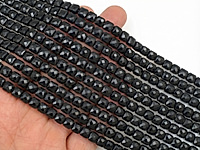 Граненые стеклянные бусины квадрат "Шпинель" из хрустального стекла для создания бижутерии (украшений). Диаметр отверстия - 1 мм. Размеры, вес, длина и количество бусин на нити указаны примерно. Микровыемки.
, фото №162741