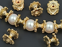 Бусина в форме буквы O для создания украшений. Покрытие - золото 14к. Размер прямоугольного отверстия 6.5 x 1.5 мм. Цена указана за штуку.
, фото №162901