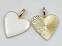 Подвеска "Белое сердце в золоте" для создания бижутерии (украшений). Покрытие - золото 14К, белая эмаль. Размеры - 18х19х2 мм. В длину с подвесным колечком - 24 мм. Диаметр подвесного колечка - 4х3 мм, колечко замкнуто. Цена указана за штуку.
, фото №162945