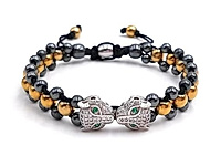 Набор материалов для мужского браслета с двумя выразительными бусинами пантерами - стильное решение для создания украшения своими руками. В комплект входят бусины гематита, акцентные элементы, вощеный шнур для плетения по классической схеме шамбала.&nbsp;

Мастер - классы, как плести браслеты шамбала, ЗДЕСЬ.&nbsp;

Контраст темно-серого, золотого и серебряного оттенков подчеркивает характер, а пантеры придают браслету силу и статус. Идеально для подарка мужчине.

Ширину браслета можно менять, прибавляя либо убавляя количество шнуров, бусины и фурнитура также могут быть заменены на любые другие по форме, цвету и расположению.&nbsp;

, фото №163019