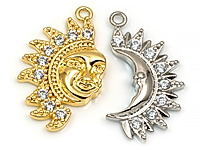Парные подвески биколор двухцветные "Луна и солнце" для создания бижутерии (украшений). Покрытие - золото 14К, родий. Вставки - инкрустация фианитами. Размеры солнца с бейлом - 28х15х3 мм, бейл - 5х3.5 мм, бейл разъемный и снимается. Длина солнца без бейла - 24 мм. Размеры луны с бейлом - 28х13х3 мм, бейл - 5х3.5 мм, бейл разъемный и снимается. Длина луны без бейла - 24.5 мм. Цена указана за штуку.
, фото №163166