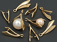 Бейл для создания  бижутерии (украшений). Покрытие - золото 14к. Диаметр подвесного отверстия 1.2 мм. Диаметр штифта - 0.7 мм. Внутреннее пространство бейла 7.5х5 мм. Цена указана за штуку.
, фото №163302