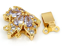 Двухрядный замочек коробка "Золотой клевер с александритом" для создания бижутерии (украшений). Покрытие - золото 14К. Вставки - инкрустация фианитами и ювелирными кристаллами. Длина замочка с колечками - 18 мм. Ответная часть замочка - 11х7х2 мм.&nbsp;
Диаметр подвесных колечек для тросика - 1.5 мм. Основание клевера - 14х5.5  мм, размеры двух отверстий на этом основании - 3х2 мм. Размеры шести отверстий между выступами листа клевера - 3х2 мм. Цена указана за штуку.


, фото №163438