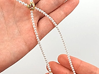 


Мастер - класс, как собрать колье галстук, ЗДЕСЬ.  

Как и с чем носить 

Колье сочетается с однотонными топами, платьями с декольте или рубашками с открытым воротом. Для создания элегантного образа носите его с деловым костюмом или вечерним платьем.&nbsp;
, фото №163517