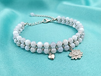 Нежный двухрядный браслет с голубым агатом, цепочкой ролло, украшенный сияющей подвеской лотосом. В качестве коннектора использован сегмент ювелирной цепочки ролло.
Урок, как работать с калотами, ЗДЕСЬ.
Урок, как открывать и закрывать колечки ролло, ЗДЕСЬ.
Урок, как кончик пина закрутить в петлю, ЗДЕСЬ.
, фото №163534