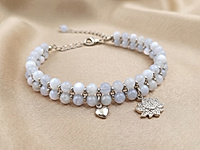 Нежный двухрядный браслет с голубым агатом, цепочкой ролло, украшенный сияющей подвеской лотосом. В качестве коннектора использован сегмент ювелирной цепочки ролло.
Урок, как работать с калотами, ЗДЕСЬ.
Урок, как открывать и закрывать колечки ролло, ЗДЕСЬ.
Урок, как кончик пина закрутить в петлю, ЗДЕСЬ.
, фото №163537