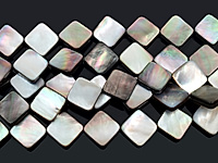 Бусины черного перламутра ромб.  Диаметр отверстия 0.8 мм. Размеры, вес, длина и количество бусин на нити указаны примерно. Точнее замеряем по требованию.
, фото №163950