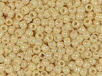 Бисер Toho, размер 11/0.  Цвет #409 (Радужный непрозрачный, светло-бежевый). Цена указана за 10 грамм. Производитель - Япония. , фото №20933
