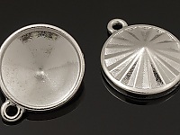 Оправа - подвеска для кристаллов Rivoli (Риволи), цвет "серебро" (94-2369-61). Покрытие - родий, металл платиновой группы. Диаметр вставки 18 мм. Диаметр отверстия 2.3 мм. Тиерракаст (США). Цена за шт. 
