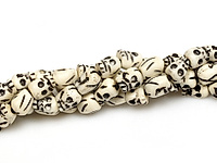 Резные бусины натуральной кости яка, стилизованы под череп. Диаметр отверстия 1.6 мм. Отверстие расположено вертикально, от вершины черепа вниз. Размеры указаны приблизительно. Бусины могут отличаться в исполнении мелких элементов резьбы. Цена указана за одну бусину., фото №68933